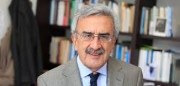 Carlos Dávila Ladrón de Guevara