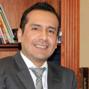 Luis Tobar Pesántez